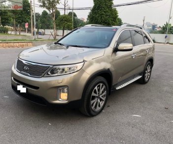 Kia Sorento DATH 2.2L 2WD 2014 - Cần bán lại xe Kia Sorento DATH 2.2L 2WD đời 2014, màu vàng chính chủ, 725tr