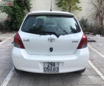 Toyota Yaris 1.3 AT 2010 - Cần bán Toyota Yaris 1.3 AT đời 2010, màu trắng, nhập khẩu