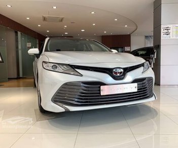 Toyota Camry 2.5Q 2019 - Bán xe Toyota Camry 2.5Q 2019, màu trắng, số tự động