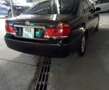 Toyota Camry 2005 - Cần bán xe Toyota Camry đời 2005, màu đen còn mới giá cạnh tranh