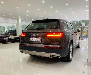 Audi Q7 3.0L 2015 - Bán Audi Q7 3.0 Model 2016 sang trọng, đẳng cấp- giá bán rẻ như đào 30 tết