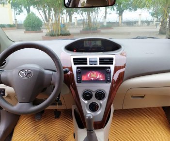 Toyota Vios 1.5E 2014 - Tôi cần bán chiếc xe ô tô Toyota Vios 1.5E màu ghi vàng SX 2014