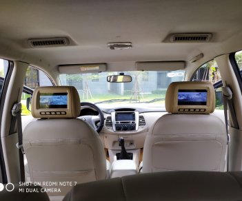 Toyota Innova 2.0E 2015 - Bán ô tô Toyota Innova 2.0E, 2016, màu vàng