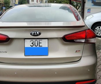 Kia Cerato 2.0 AT 2016 - Bán Kia Cerato 2.0 AT đời 2016, màu ghi vàng, 560tr