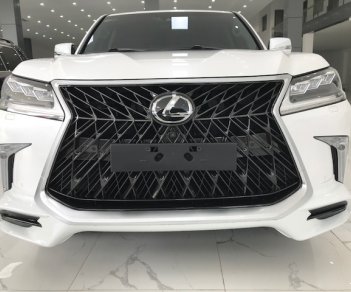 Lexus LX 570 2018 - Bán Lexus LX570 Super Sport S bản xuất Mỹ tiêu chuẩn cao nhất, xe sản xuất 2018 đăng ký một chủ từ đầu