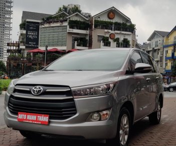 Toyota Innova 2.0E 2016 - Cần bán Toyota Innova 2.0E đời 2016, màu xám, 583tr