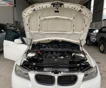BMW 3 Series 320i 2010 - Bán ô tô BMW 3 Series 320i năm 2010, màu trắng, xe nhập số tự động, giá 500tr