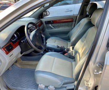 Chevrolet Lacetti 2012 - Cần bán lại xe Chevrolet Lacetti sản xuất năm 2012, màu bạc xe gia đình