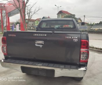 Toyota Hilux 3.0G 4x4 MT 2014 - Cần bán xe Toyota Hilux 3.0G 4x4 MT đời 2014, màu xám, xe nhập  