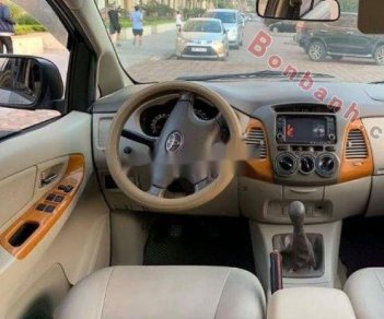 Toyota Innova 2009 - Xe Toyota Innova MT năm sản xuất 2009, màu bạc chính chủ