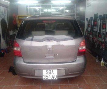 Nissan Livina 2011 - Cần bán Nissan Livina năm sản xuất 2011, màu xám, giá 210tr