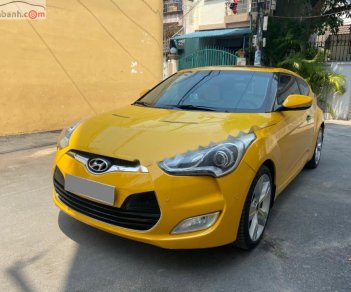 Hyundai Veloster 2012 - Bán Hyundai Veloster sản xuất năm 2012, màu vàng, nhập khẩu số tự động