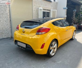 Hyundai Veloster 2012 - Bán Hyundai Veloster sản xuất năm 2012, màu vàng, nhập khẩu số tự động