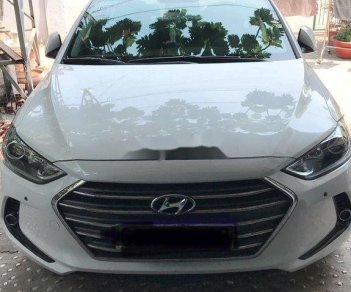 Hyundai Elantra 2017 - Bán Hyundai Elantra đời 2017, màu trắng