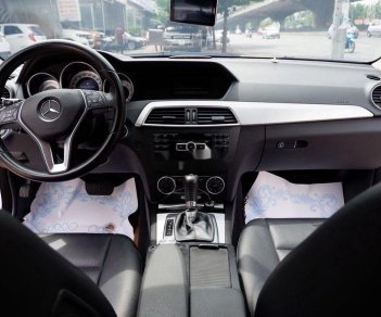 Mercedes-Benz C class 2013 - Cần bán gấp Mercedes C200 năm 2013, màu trắng