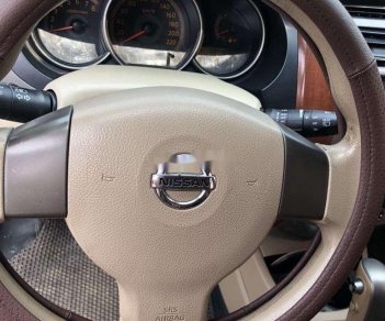 Nissan Grand livina   2011 - Bán Nissan Grand livina đời 2011, màu trắng chính chủ