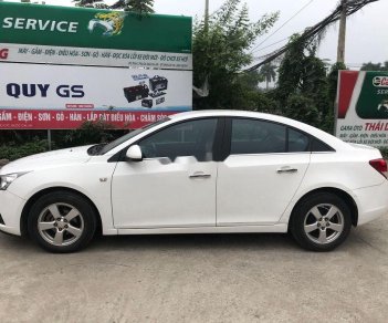 Chevrolet Cruze 2011 - Bán xe Chevrolet Cruze MT năm 2011, màu trắng số sàn, giá chỉ 270 triệu