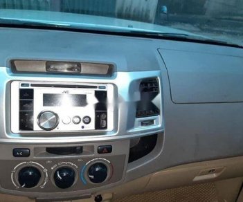 Toyota Hilux 2012 - Cần bán gấp Toyota Hilux MT đời 2012 số sàn