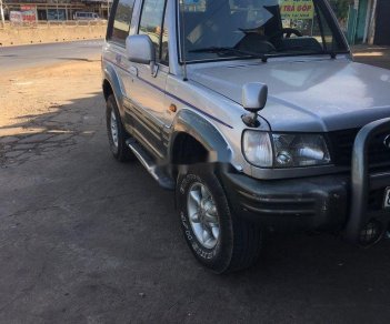 Hyundai Galloper   2002 - Cần bán Hyundai Galloper sản xuất 2002, màu bạc, nhập khẩu, giá tốt