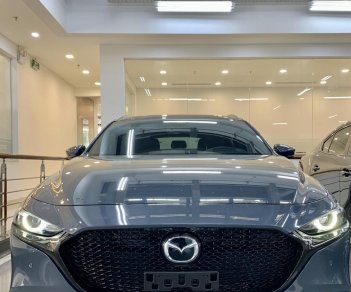 Mazda 3 1.5L Premium 2020 - Dáng Hatchback: Mazda 3 1.5L Premium sản xuất năm 2020, màu xám