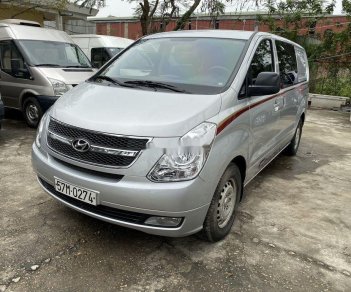 Hyundai Starex   2009 - Bán xe Hyundai Starex sản xuất năm 2009, màu bạc, xe nhập số sàn