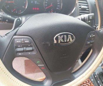 Kia K3    2016 - Cần bán gấp Kia K3 năm sản xuất 2016, màu trắng, nhập khẩu xe gia đình