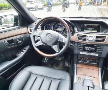 Mercedes-Benz E class   2014 - Bán Mercedes Benz E200 2014, xe tên công ty một chủ từ đầu sử dụng