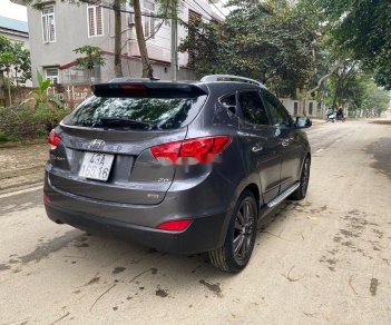 Hyundai Tucson    2010 - Cần bán xe Hyundai Tucson sản xuất 2010, màu xám, nhập khẩu nguyên chiếc như mới, giá tốt