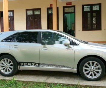 Toyota Venza 2011 - Cần bán Toyota Venza năm sản xuất 2011, màu bạc, nhập khẩu nguyên chiếc chính chủ