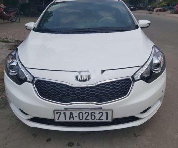 Kia K3    2016 - Cần bán gấp Kia K3 năm sản xuất 2016, màu trắng, nhập khẩu xe gia đình