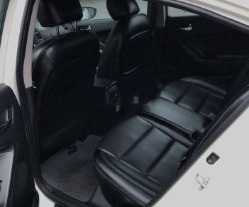 Kia K3   2015 - Bán Kia K3 năm sản xuất 2015, màu trắng, nhập khẩu  