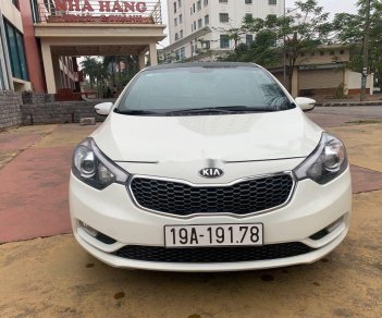 Kia K3 2014 - Cần bán xe Kia K3 1.6 MT đời 2014, màu trắng xe gia đình, giá tốt