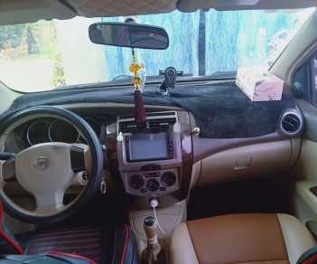 Nissan Grand livina   2012 - Bán Nissan Grand livina năm 2012, màu bạc, xe nhập, 255 triệu