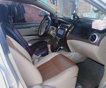 Nissan Grand livina   2012 - Bán Nissan Grand livina năm 2012, màu bạc, xe nhập, 255 triệu