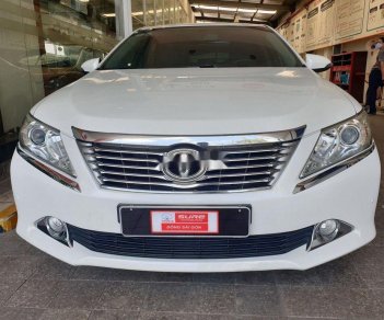 Toyota Camry 2014 - Bán Toyota Camry sản xuất năm 2014, màu trắng, 780tr