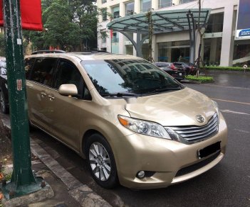 Toyota Sienna 2010 - Cần bán xe Toyota Sienna năm 2010, màu vàng, xe nhập