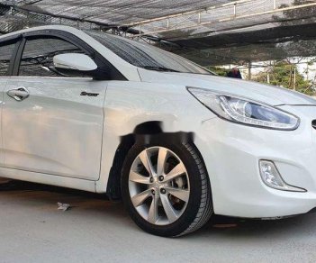 Hyundai Accent 2015 - Cần bán gấp Hyundai Accent đời 2015, màu trắng, nhập khẩu nguyên chiếc