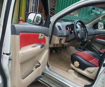 Toyota Hilux 2012 - Xe Toyota Hilux 3.0 năm 2012, màu trắng, xe nhập, giá chỉ 395 triệu