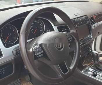 Volkswagen Touareg 2014 - Cần bán gấp Volkswagen Touareg 2014, màu trắng, nhập khẩu nguyên chiếc, giá chỉ 999 triệu