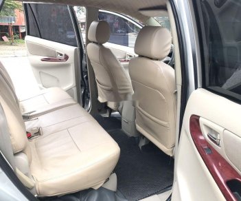 Toyota Innova   2011 - Cần bán xe Toyota Innova 2.0G sản xuất năm 2011, giá 365tr