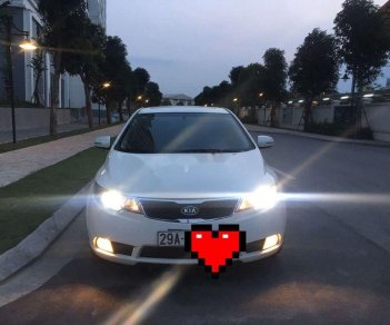 Kia Forte   2011 - Cần bán xe Kia Forte 2011, màu trắng xe gia đình, 325tr