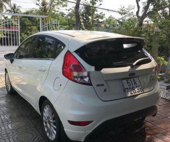 Ford Fiesta 2014 - Bán Ford Fiesta sản xuất 2014, màu trắng