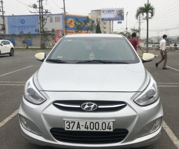 Hyundai Accent 2014 - Cần bán lại chiếc Hyundai Accent đời 2014, màu bạc, xe nhập, giá cực rẻ, giao nhanh