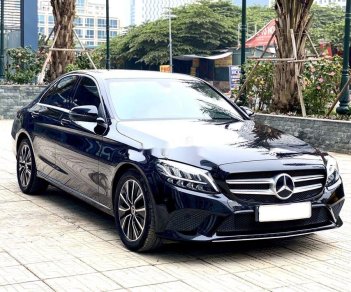 Mercedes-Benz C class   2018 - Bán ô tô Mercedes C200 sản xuất 2018, màu đen