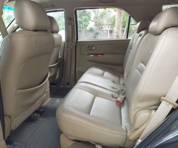 Toyota Fortuner 2011 - Cần bán Toyota Fortuner năm sản xuất 2011