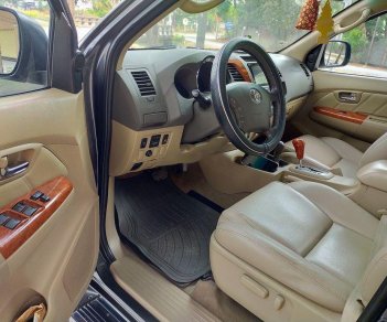 Toyota Fortuner 2011 - Cần bán Toyota Fortuner năm sản xuất 2011