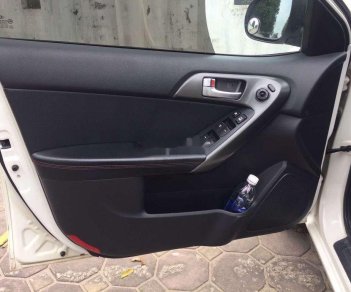 Kia Forte   2011 - Cần bán xe Kia Forte 2011, màu trắng xe gia đình, 325tr