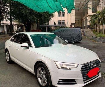 Audi A4   2016 - Bán Audi A4 sản xuất năm 2016, màu trắng, nhập khẩu xe gia đình