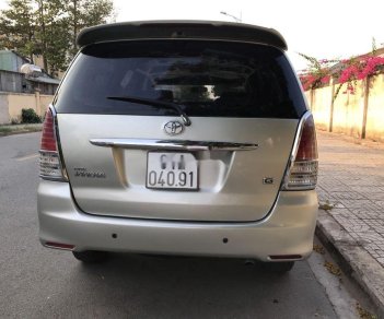 Toyota Innova 2010 - Cần bán lại xe Toyota Innova G sản xuất năm 2010, màu bạc, giá chỉ 335 triệu