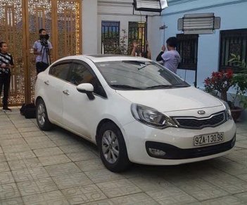 Kia Rio 2012 - Cần bán xe Kia Rio AT năm 2012, màu trắng, nhập khẩu số tự động